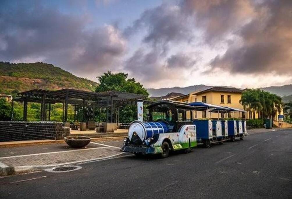 Portofino Διαμέρισμα Lavasa Εξωτερικό φωτογραφία
